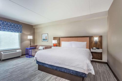 Kittery Hotel | Hampton Inn & Suites Kittery-Portsmouth