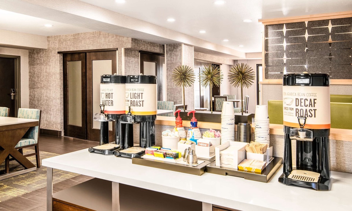 Whitney Ranch Hotel | Hampton Inn & Suites Las Vegas-Henderson