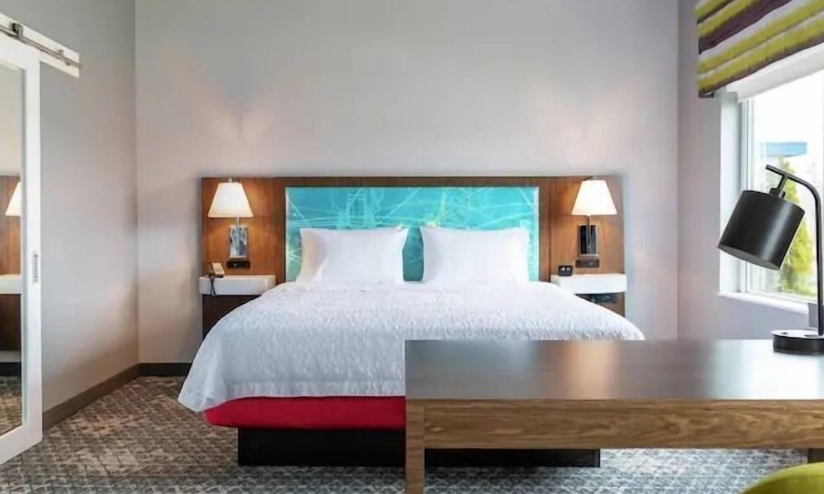 Marshfield Hotel | Hampton Inn & Suites Marshfield