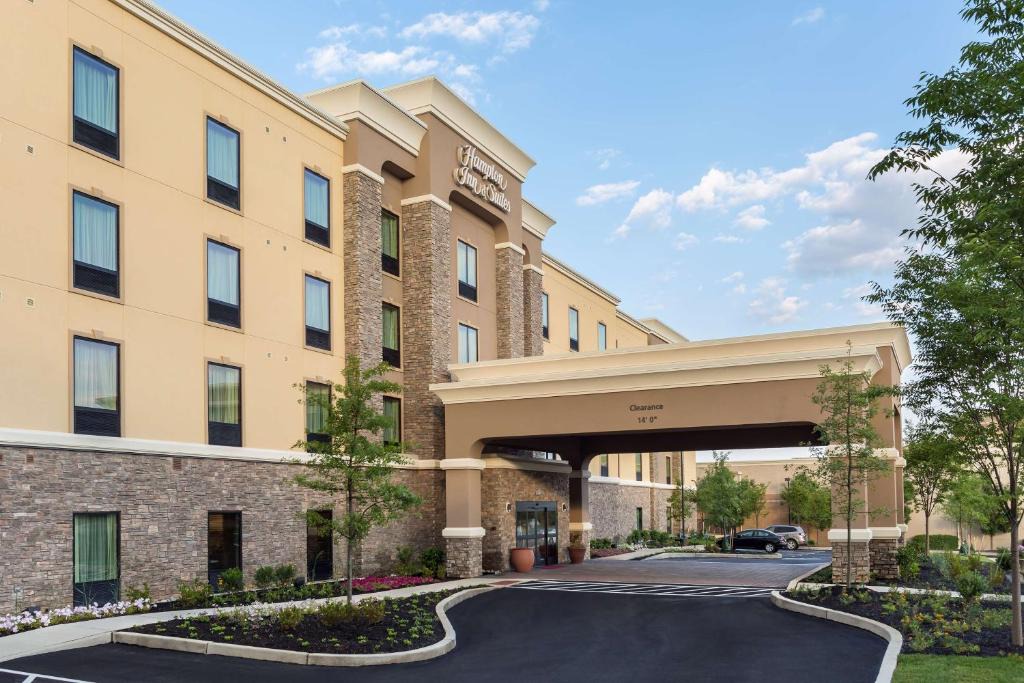 North Wales Hotel | Hampton Inn & Suites Philadelphia Montgomeryville