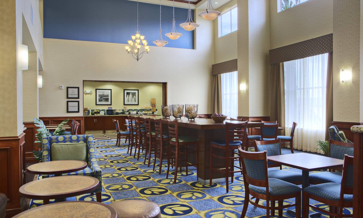 Ridgecrest Hotel | Hampton Inn & Suites Ridgecrest