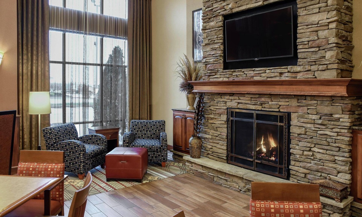 Canfield Hotel | Hampton Inn & Suites Youngstown-Canfield
