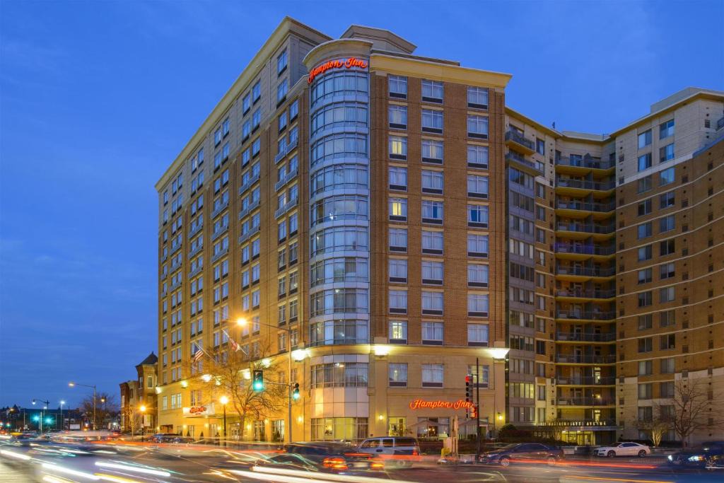 Mount Vernon Triangle Hotel | Hampton Inn Washington DC - Convention Center