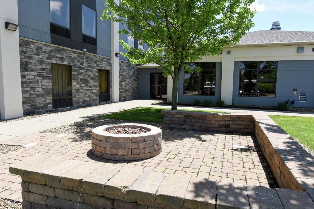 Youngstown Hotel | Hampton Inn Youngstown-North