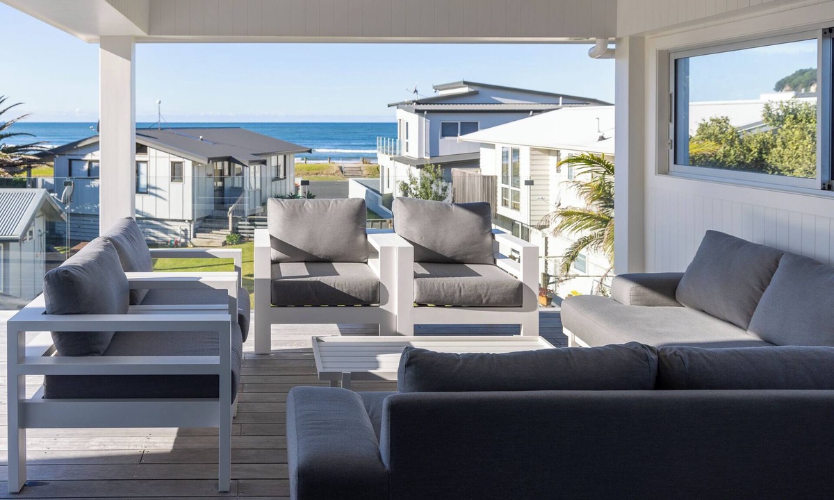 Whangamata House | Hampton Views - Luxe Beachfront Retreat