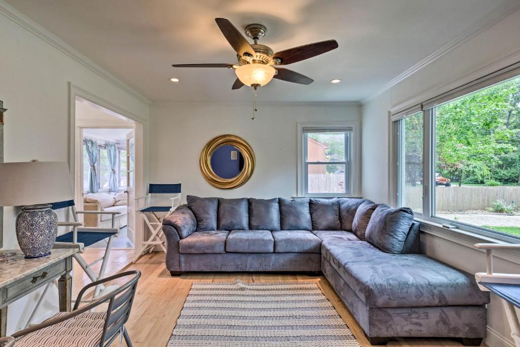 Hampton Bays House | Hamptons Bay Home on Shinnecock Bay w/Yard!