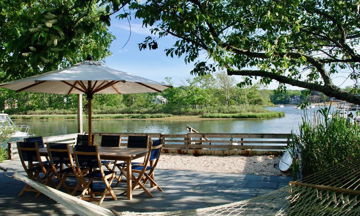North Sea House | Hamptons Waterfront Beach Home With Dock
