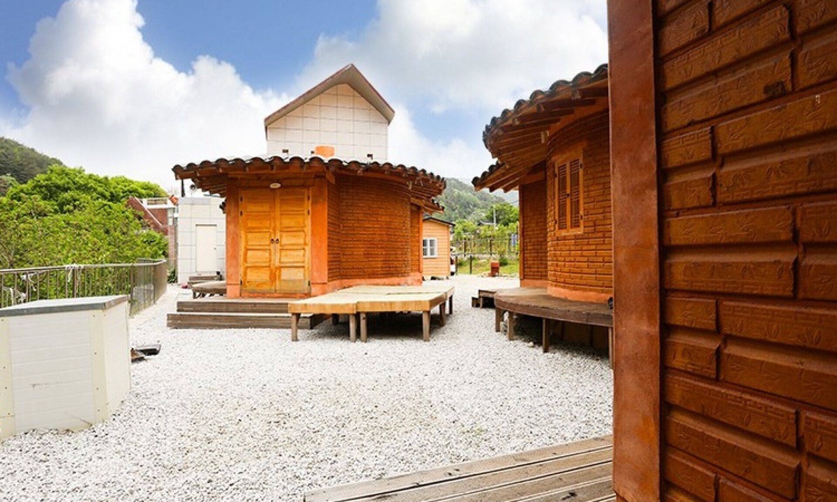 Tagok House | Hamyang Saedeulbaramhwangto Pension