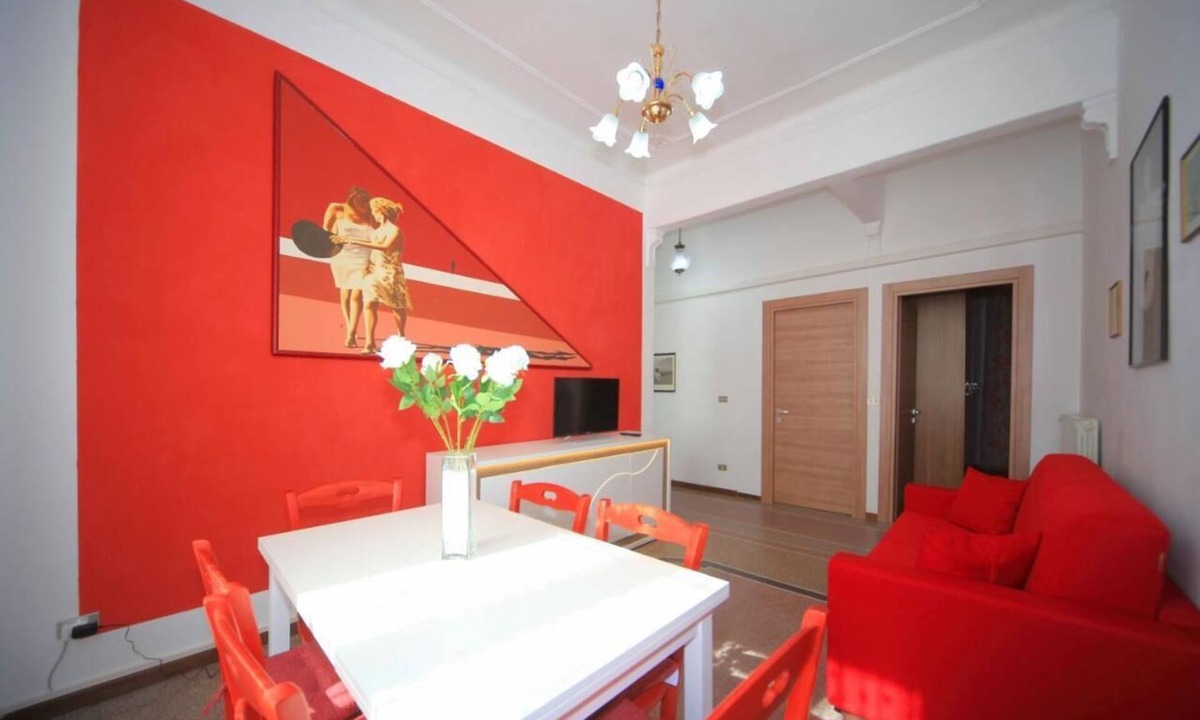 Alassio Apartment | Hanbury 10 - Three Bedroom Apartment, Sleeps 6
