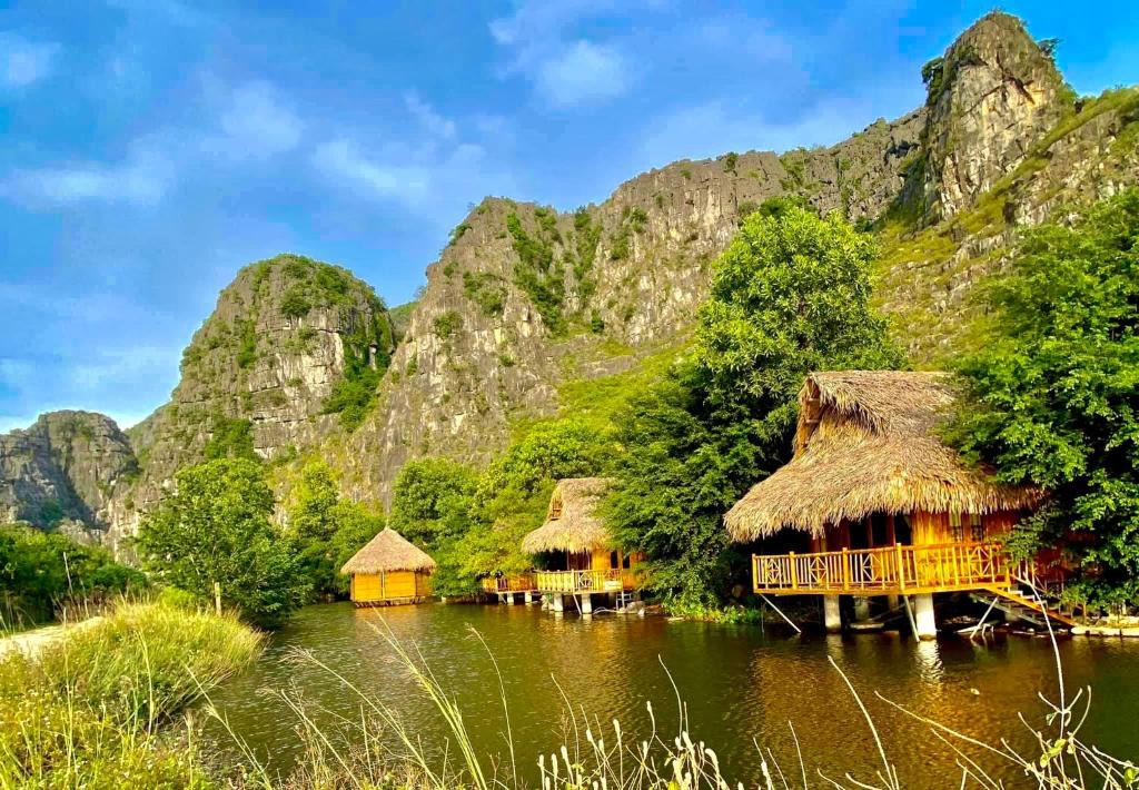 Hoa Lu Cabin | Hang Lan Bungalow