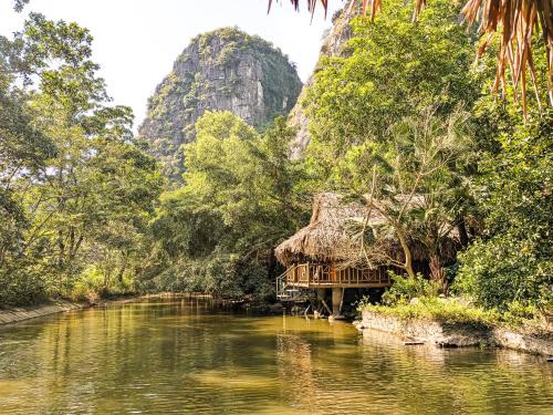 Hoa Lu Cabin | Hang Lan Ecolodge