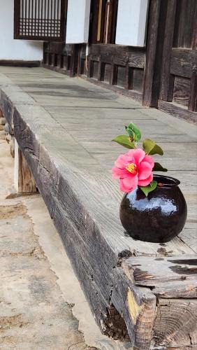 Toero House | Hanok Soeun House