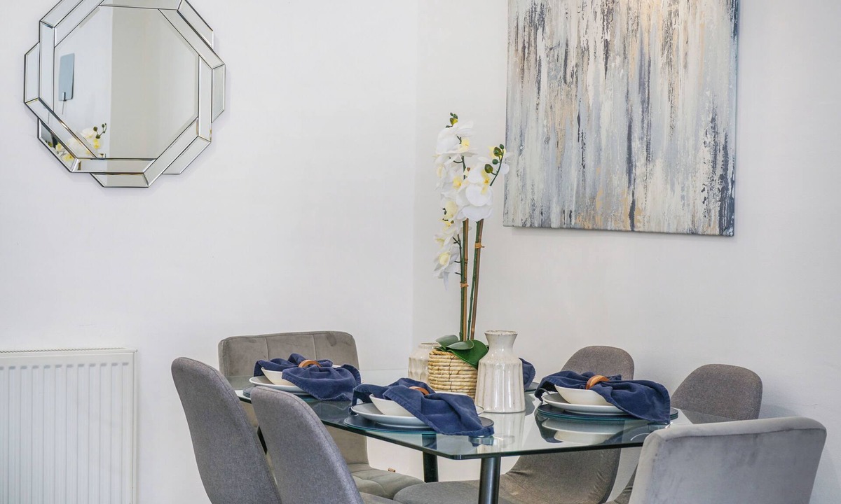 Brompton & Hans Town Apartment | Hans Road Flat