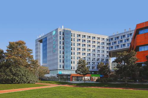 Qixia District Hotel | Hanting Hotel Nanjing Xianhemen Zidong Commercial Street