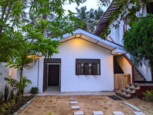 Dickwella Hostel | Happy Coco Hostel