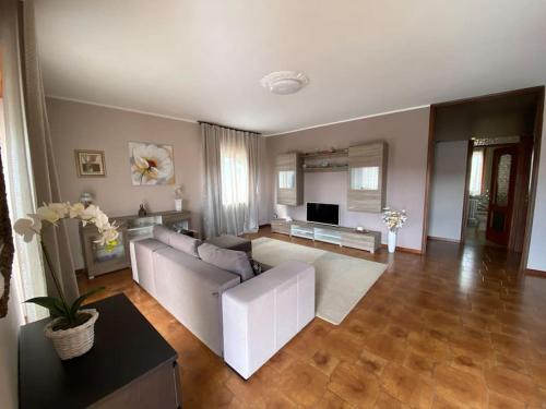 Borgomanero Apartment | Happy Host by YV