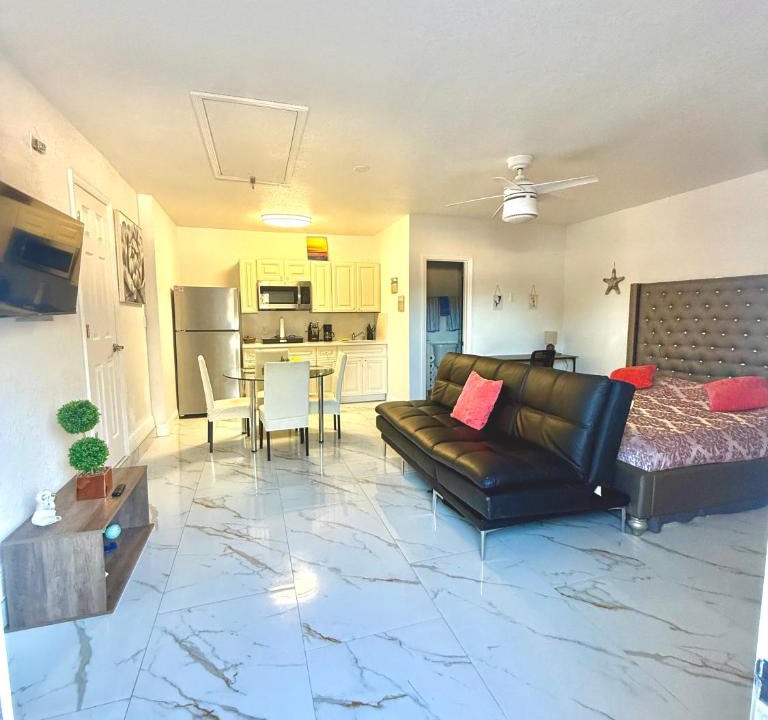 Orlando Apartment | Happy Place