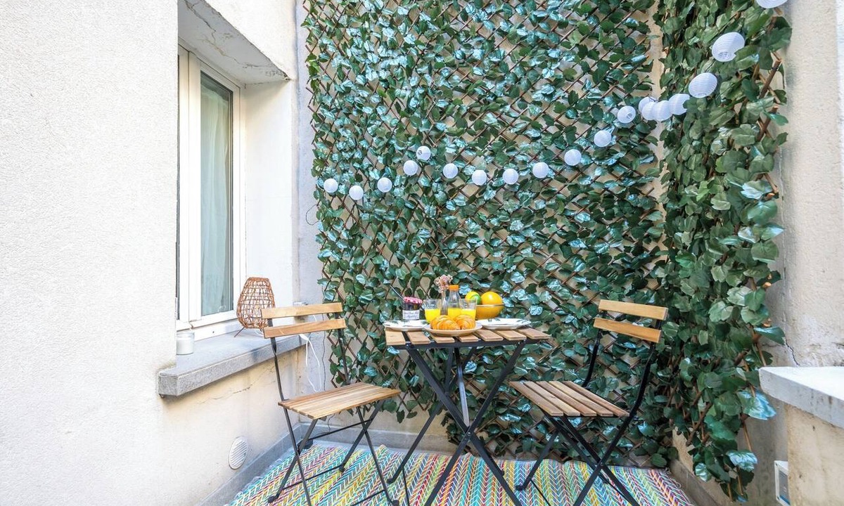 7th Arrondissement Apartment | Happy Stay Paris - Eiffel Studio with terrasse