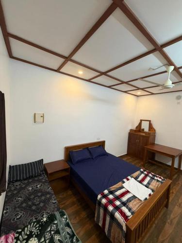 Devikolam Hotel | Happy Stays