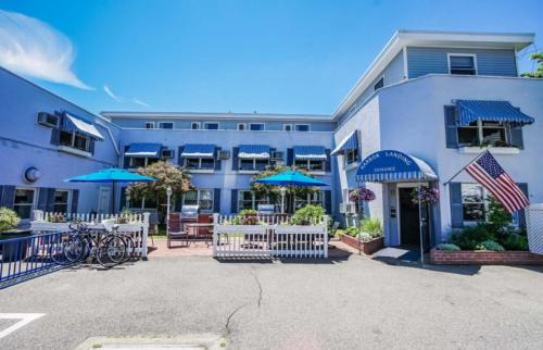 Tisbury Hotel | Harbor Landing Resort