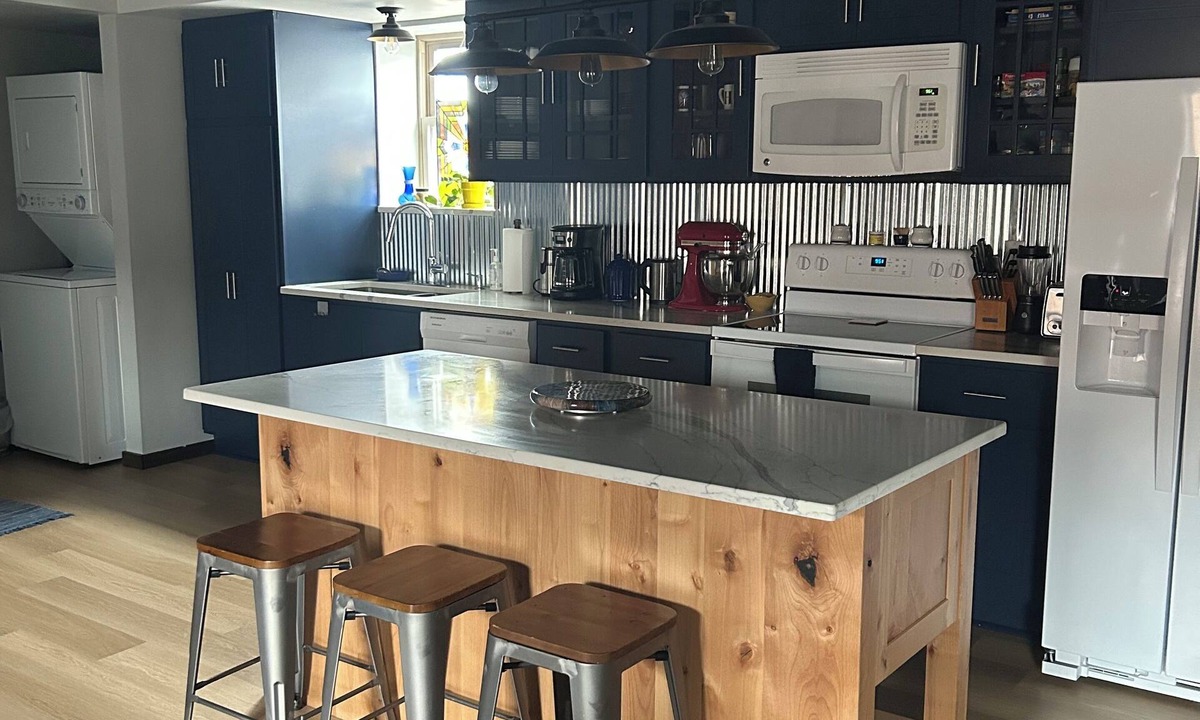 Two Harbors Apartment | Harbor Rail Loft: an upscale retreat, three bedrooms, two baths, sauna, and deck