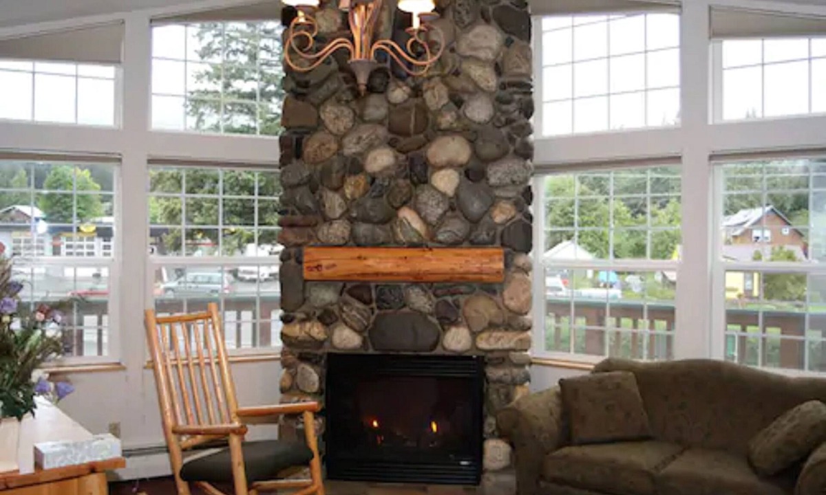 Seward Hotel | Harborview Inn