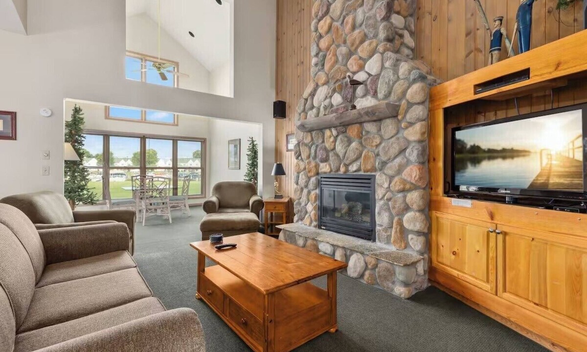 Onamia House | "Harbour Haven" 2BR Townhome at Izatys on Lake Mille Lacs, Sleeps up to 8