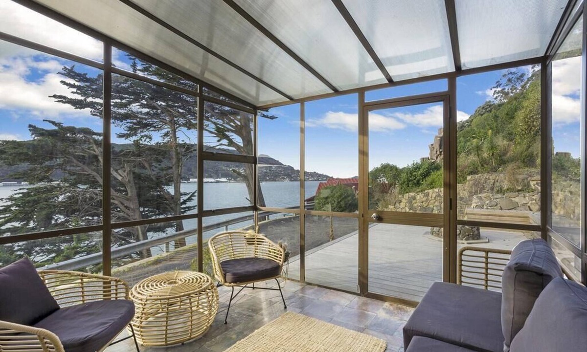Dunedin House | Harbour Views