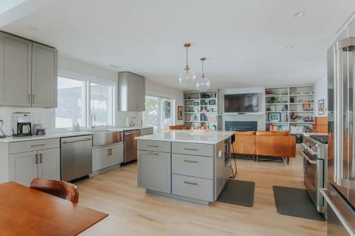 Barracks Rugby House | Hardwood Hall