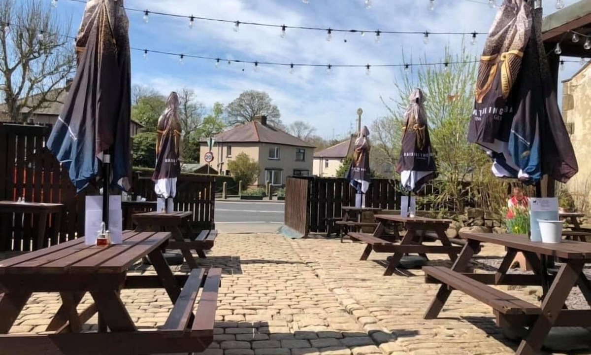 Foulridge Bed & Breakfast | Hare & Hounds Inn