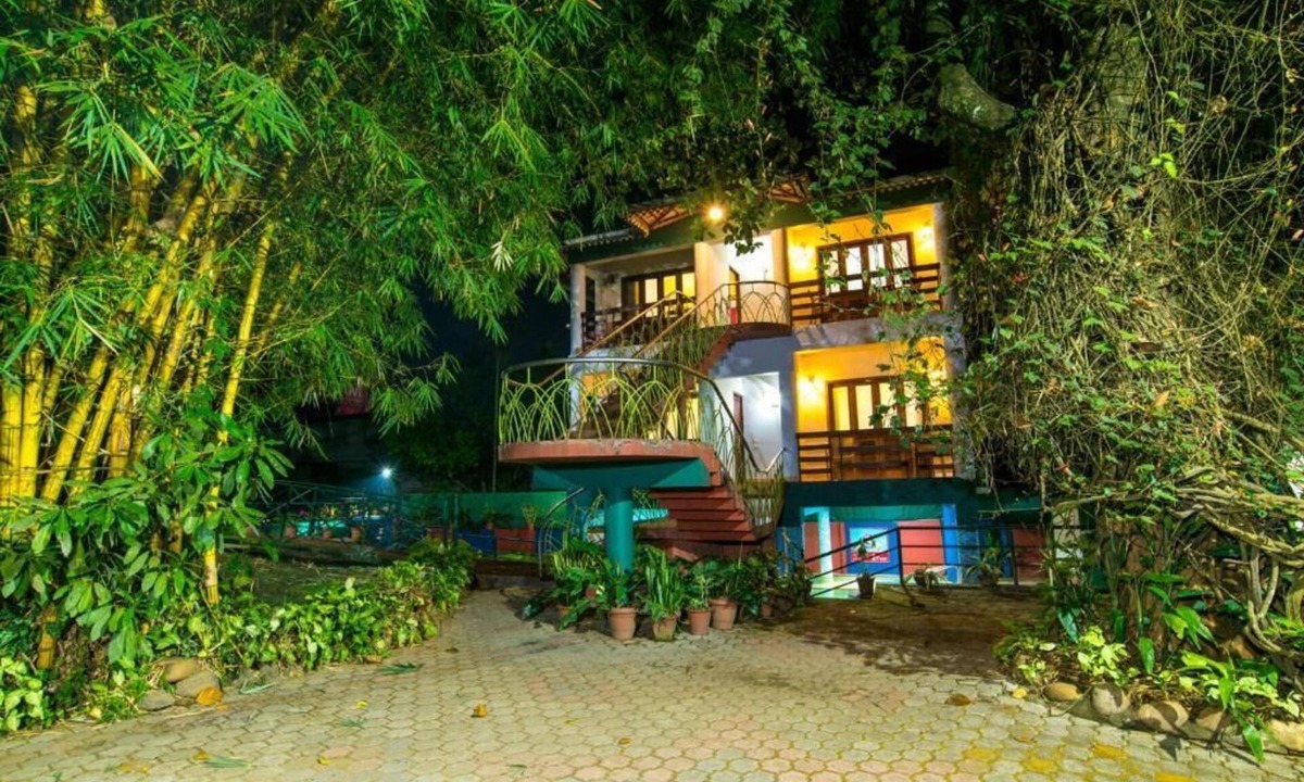 Kalpetta Hotel | Harithagiri Hotel