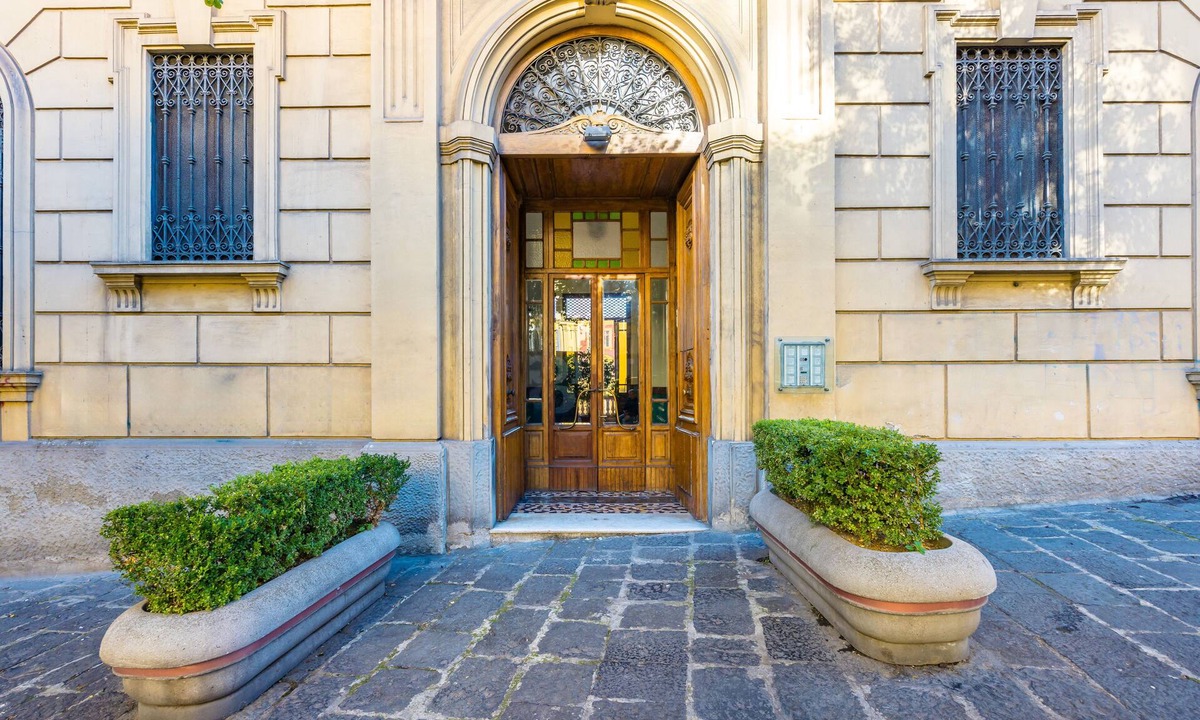 Vittorio Emanuele Apartment | Harmony Elegant Apartment With Parking