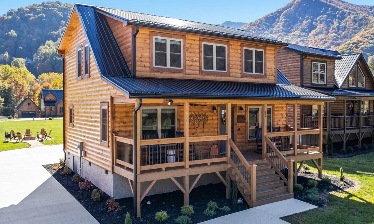 Maggie Valley Cabin | Harmony Haven/Brand-New/360-Degree Views/Fire Pit