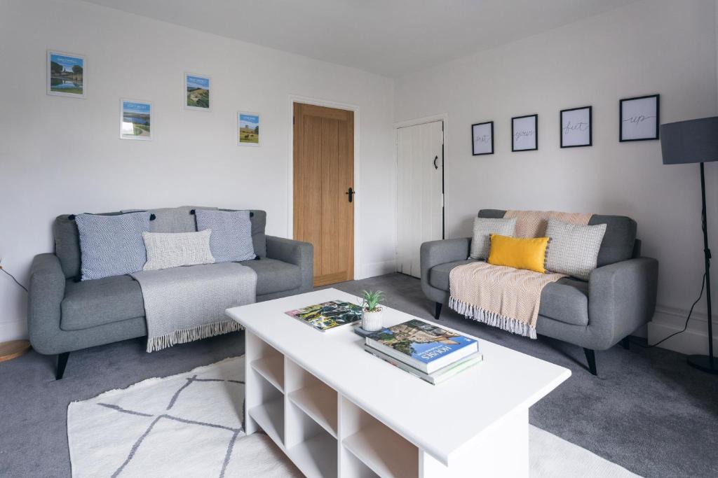 Buxton House | Harpur Cottage