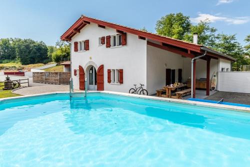 Bidache House | Harria