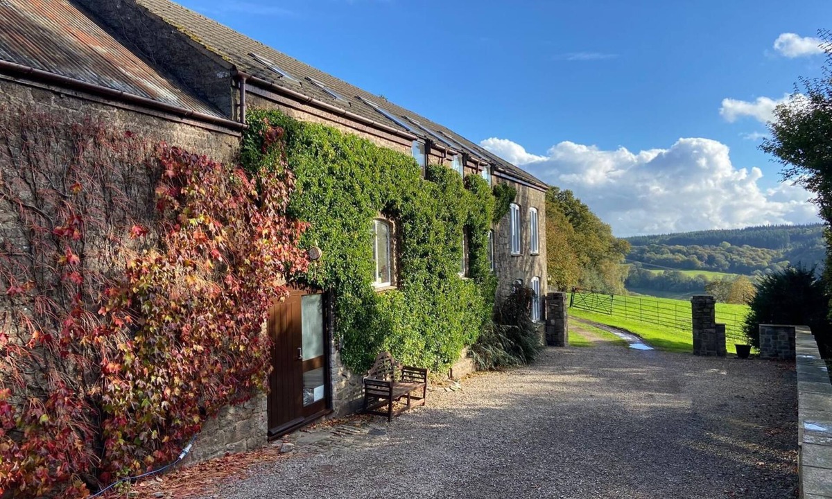 Llandogo House | HartHill Grange Bunkhouse - Unique 1850's Rural Country Accommodation
