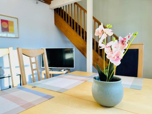 Stadtmitte Apartment | Haselnuss Apartment- 5 Personen- Parkplatz- Waschmaschine