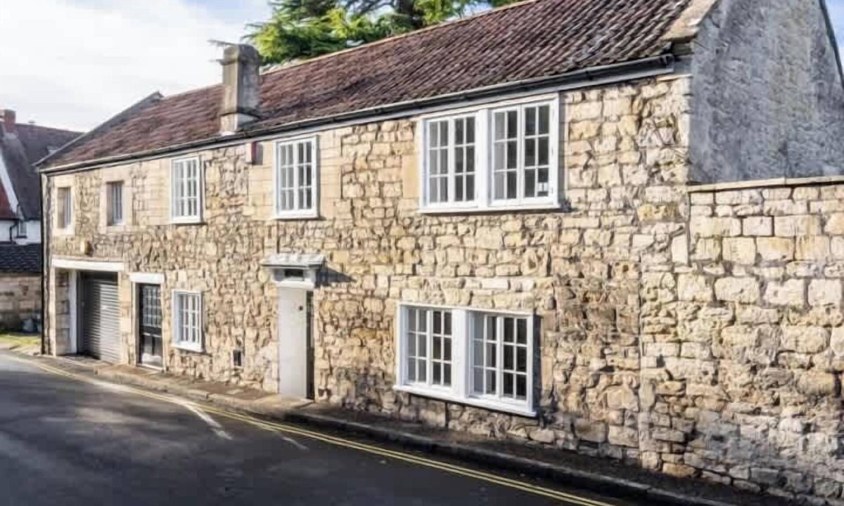 Bath Cottage | Hatfield Cottage, Bath - 3-bed | private garden