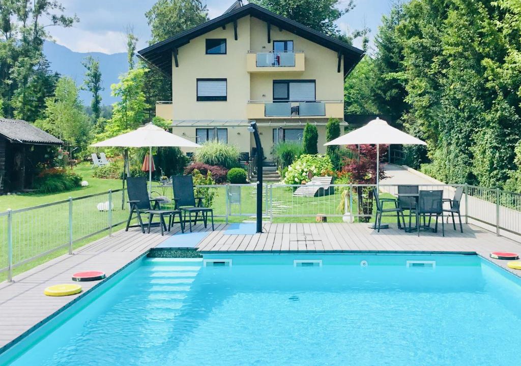 Finkenstein am Faaker See Apartment | Haus am Wald