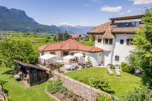 Cornaiano Bed & Breakfast | Haus Oberhofer