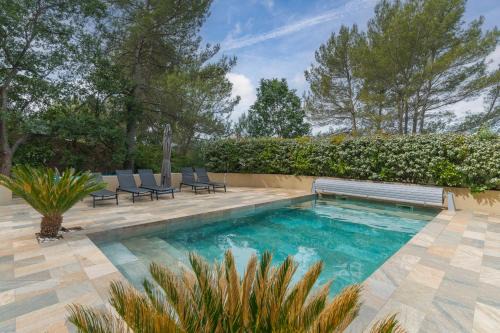 Rousset Apartment | Haut de villa vue Sainte Victoire