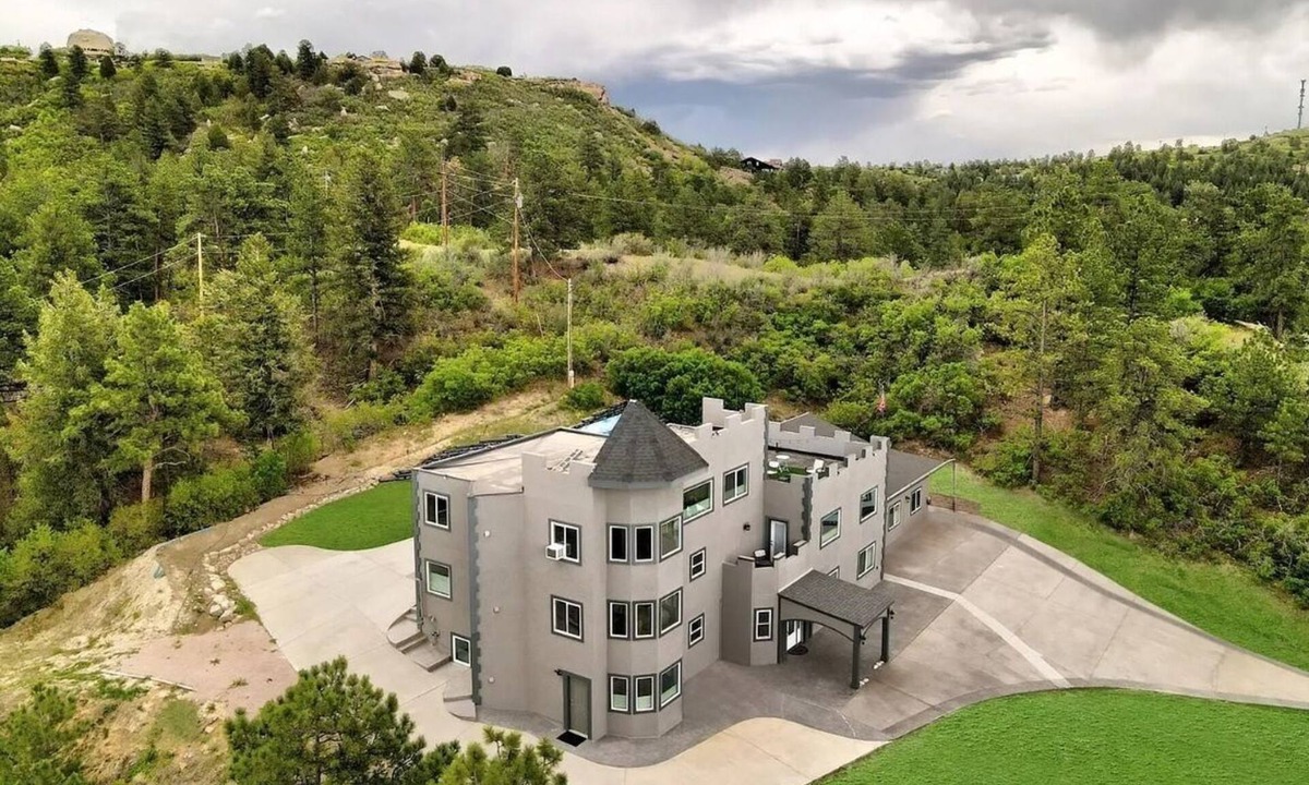 Castle Rock Condo | Haven 5BR 4BA Sleep6 Accessible Camper Parking Shop Golf