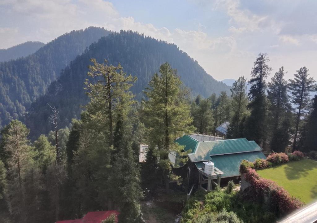 Dunga Gali House | Haven Alpine Retreat - 2BR Luxury Cottage with Valley Views in Dunga Gali