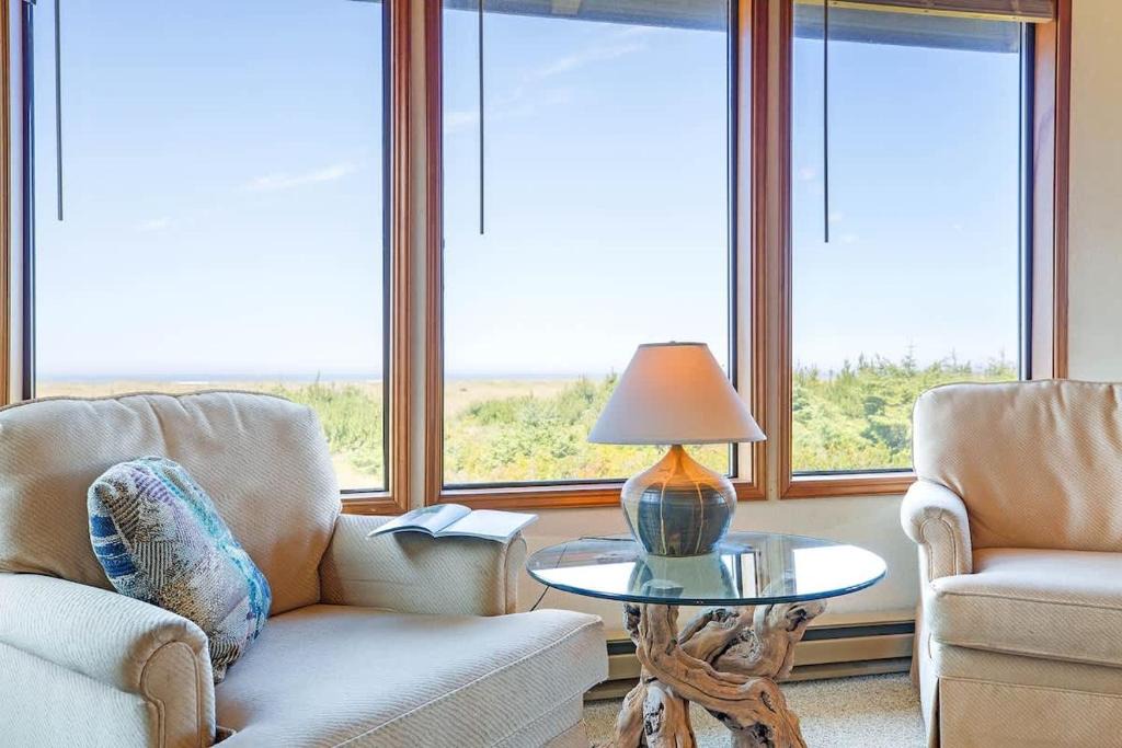 Copalis Beach House | Haven Hideaway - Ocean Views from Every Room