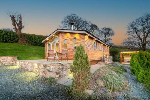 Kirkby-in-Furness House | Haven Lodge Kirkby In Furness, with views to the estuary and hot tub, ideal romantic break