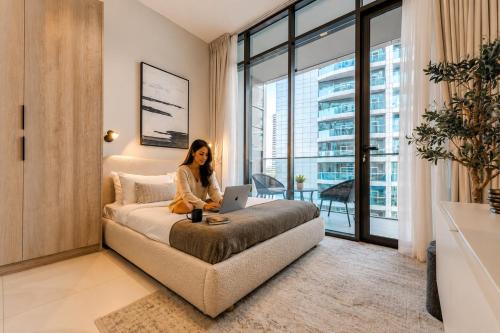 Dubai Sports City Apartment | HAVN - Studio in Amal Tower, Dubai Sports City