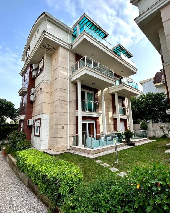 Kemer Mahallesi Apartment | Havuzlu Sitede Lüks Dubleks Villa