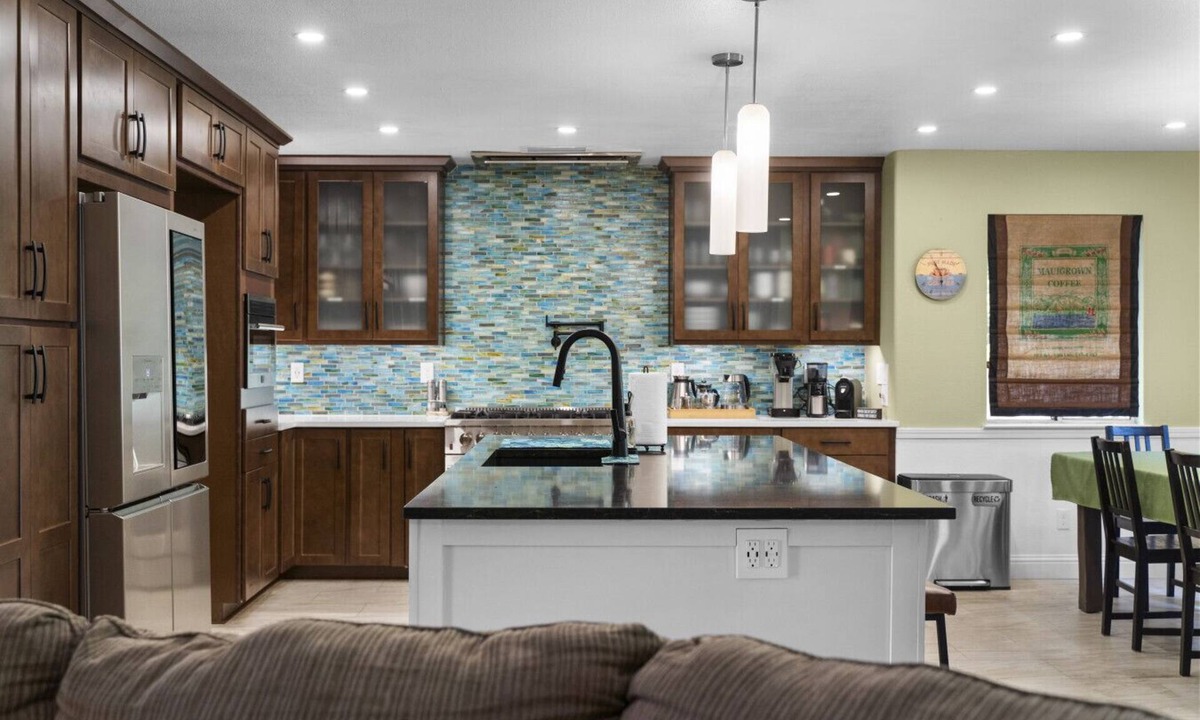 Boulder Creek House | Hawaiian Coffee Hale