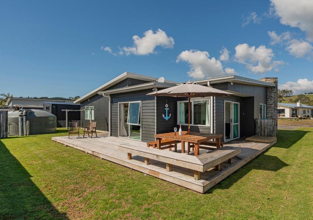 Cooks Beach House | Hawk Hill Getaway - Cooks Beach Holiday Home