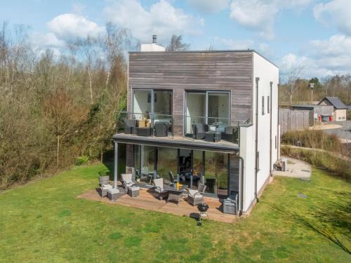 Holworth House | Hawthorn
